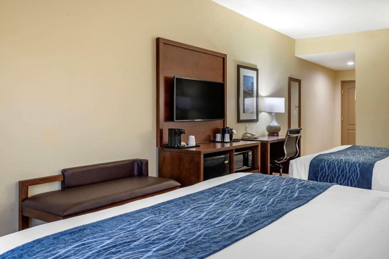 Comfort Inn & Suites High Point - Archdale Bagian luar foto