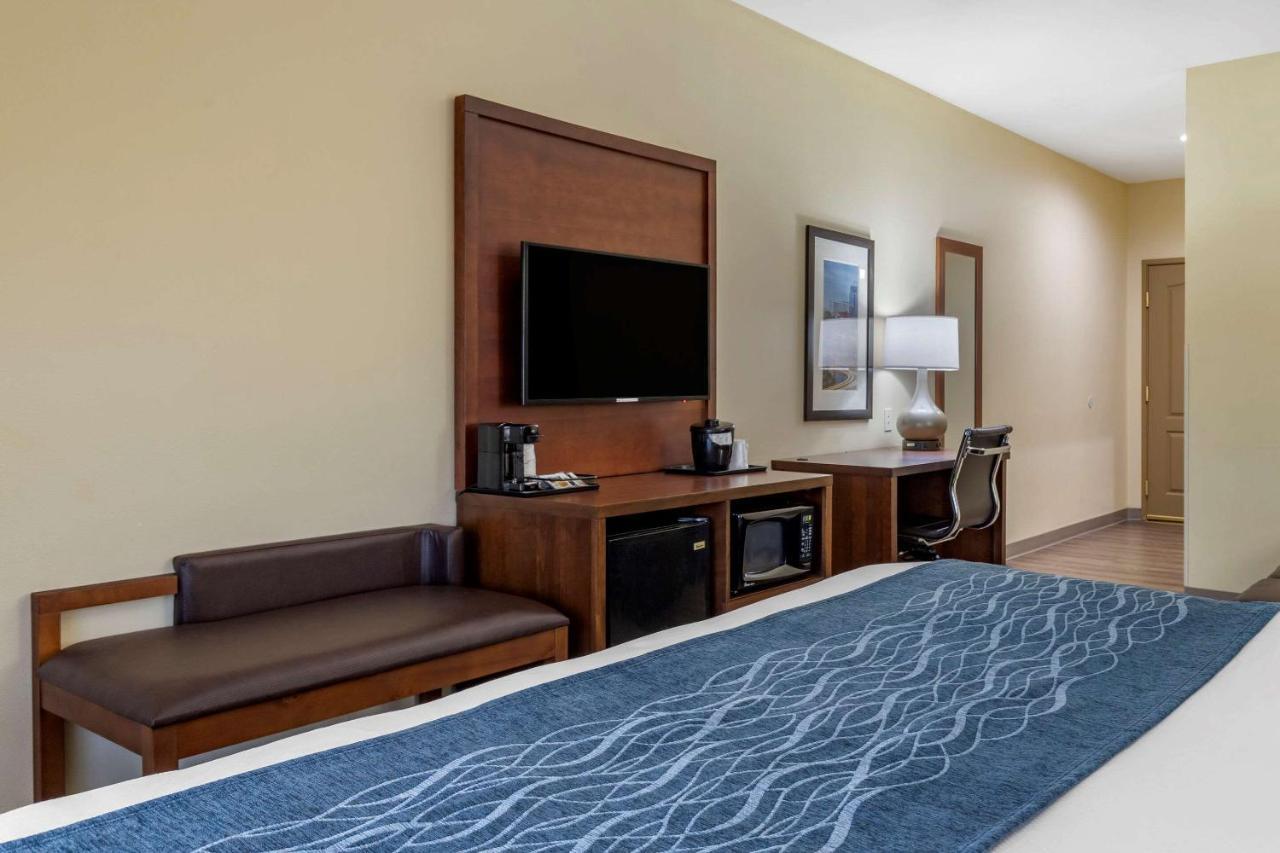 Comfort Inn & Suites High Point - Archdale Bagian luar foto