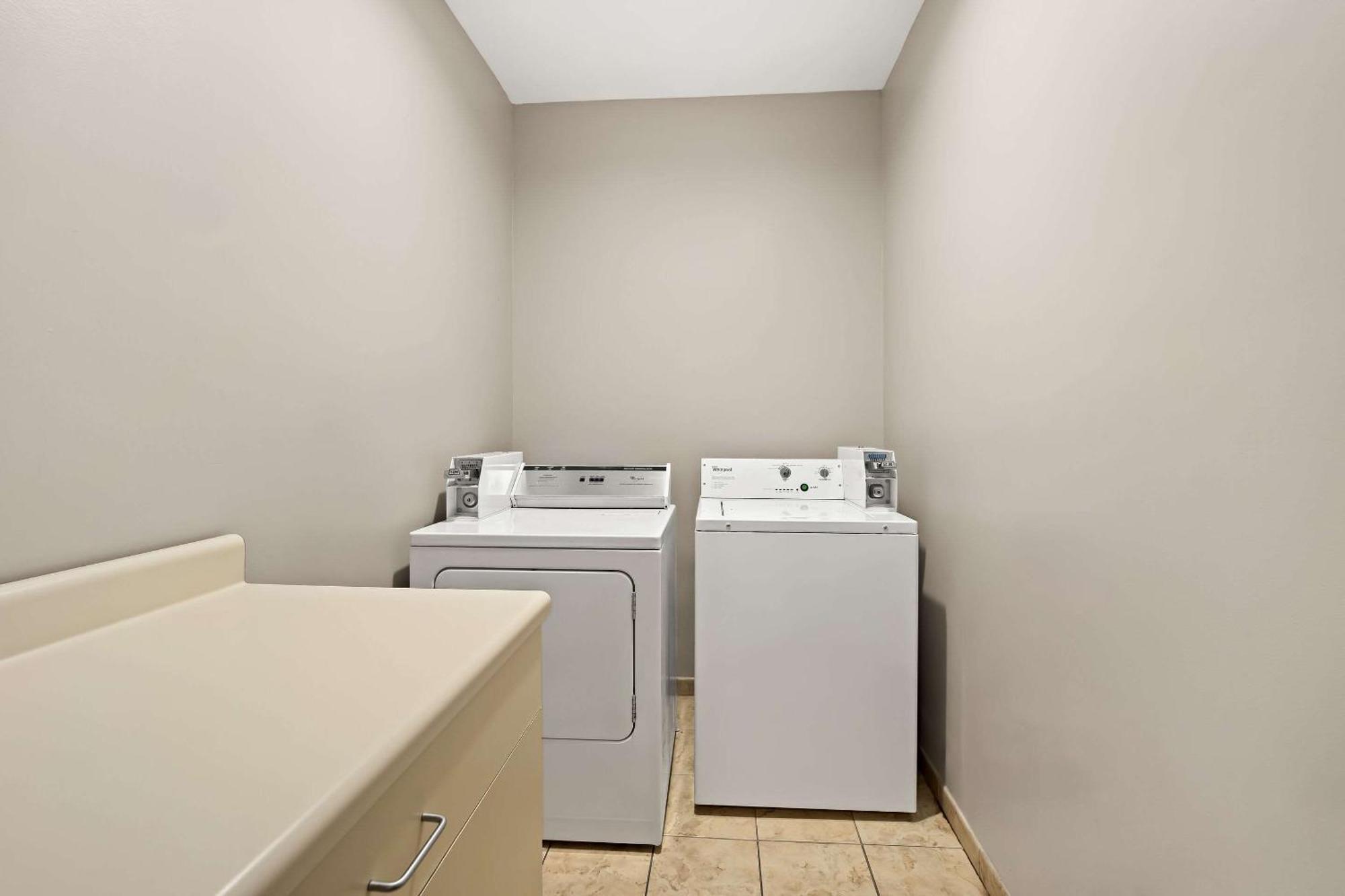 Comfort Inn & Suites High Point - Archdale Bagian luar foto