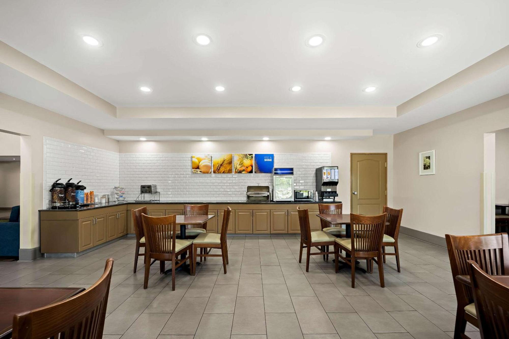 Comfort Inn & Suites High Point - Archdale Bagian luar foto