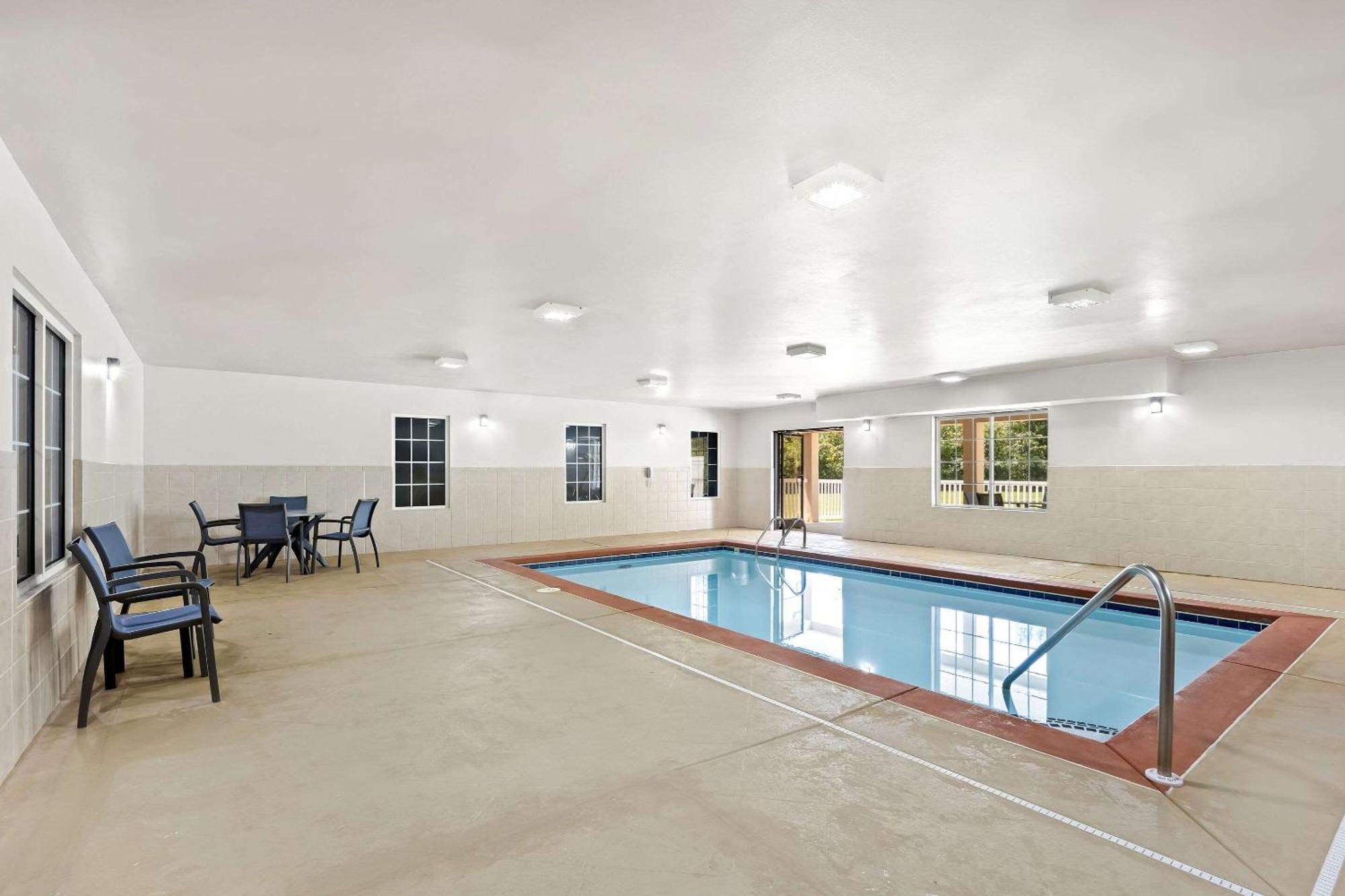 Comfort Inn & Suites High Point - Archdale Bagian luar foto