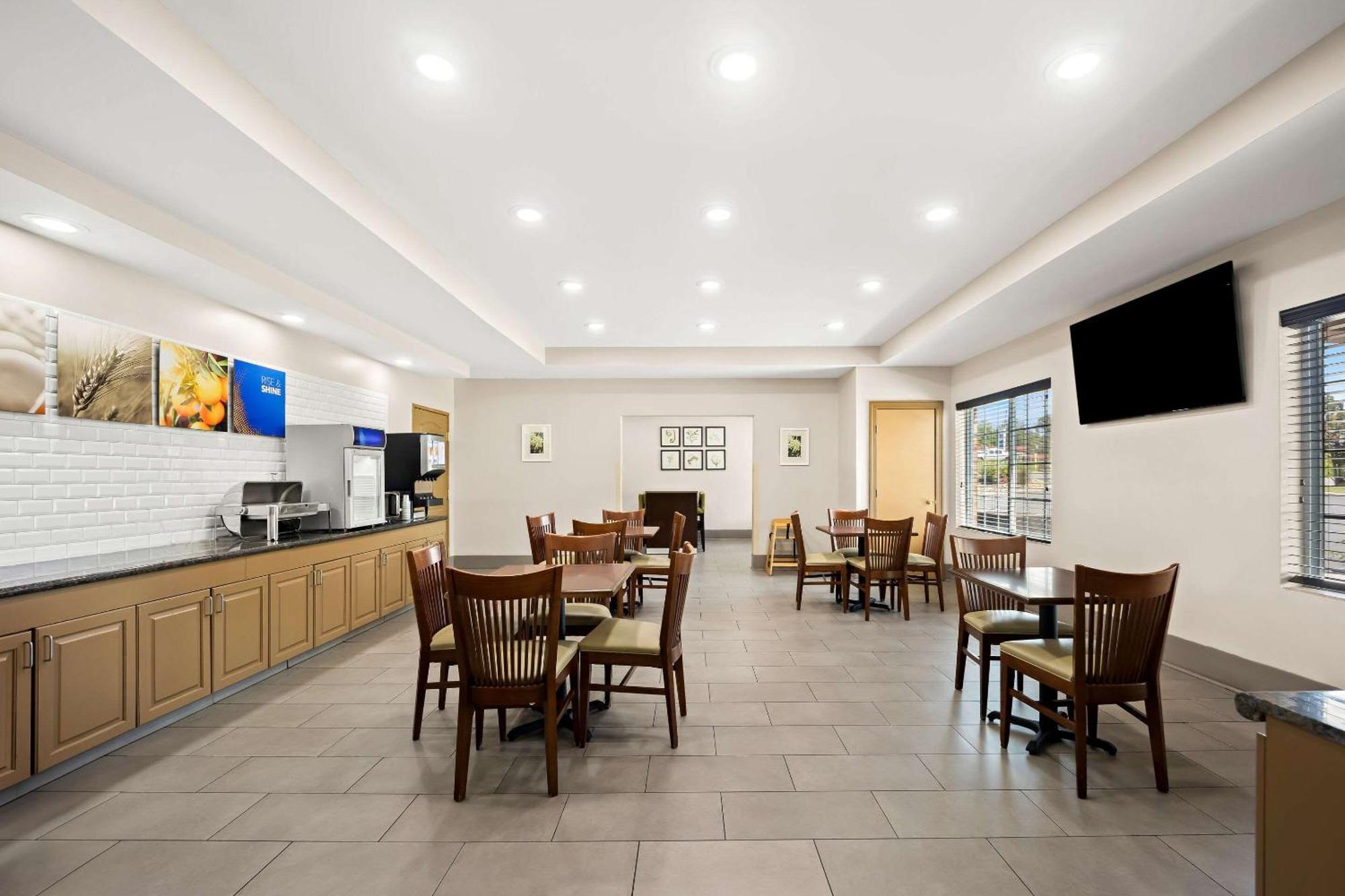 Comfort Inn & Suites High Point - Archdale Bagian luar foto