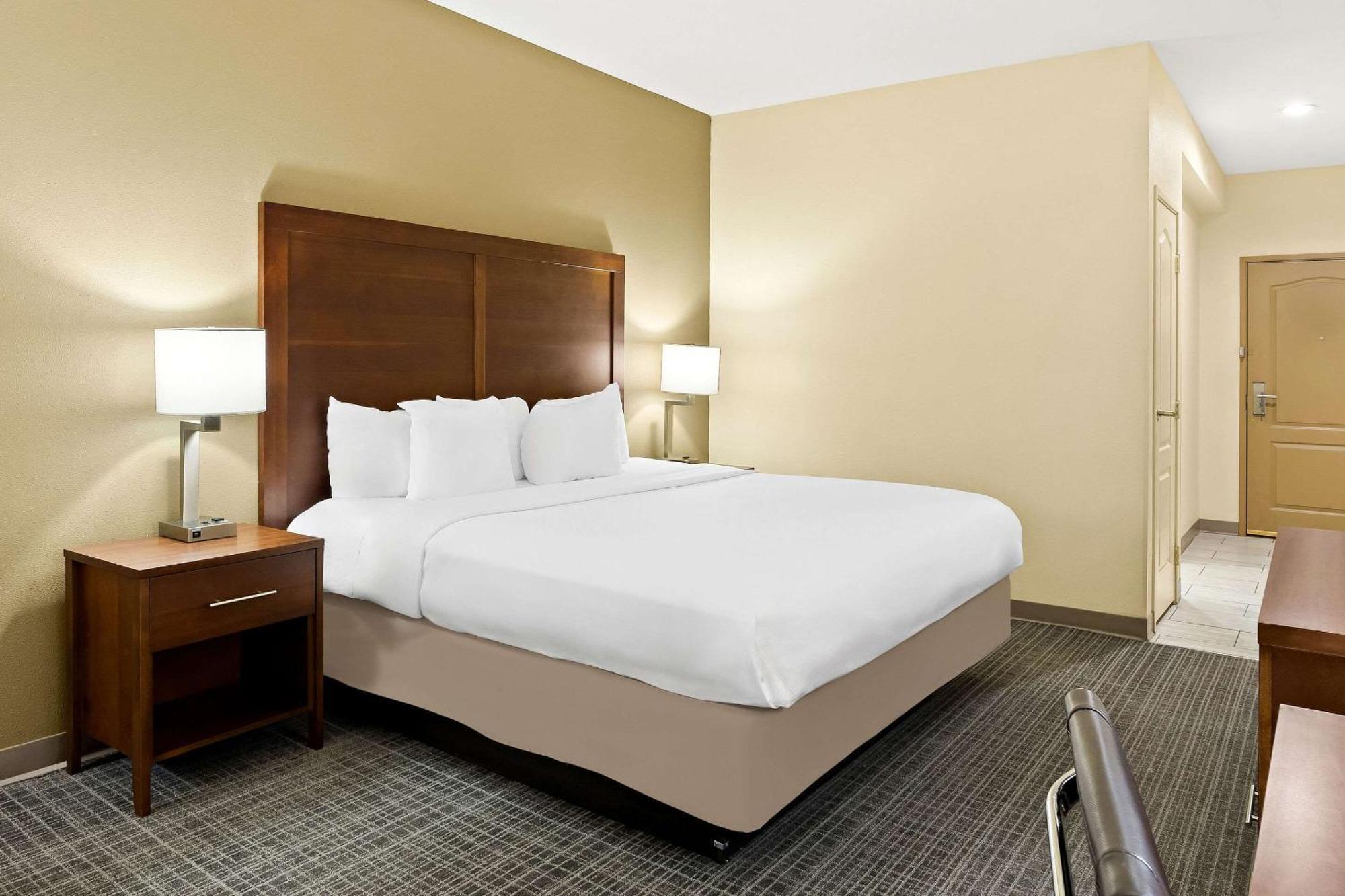 Comfort Inn & Suites High Point - Archdale Bagian luar foto